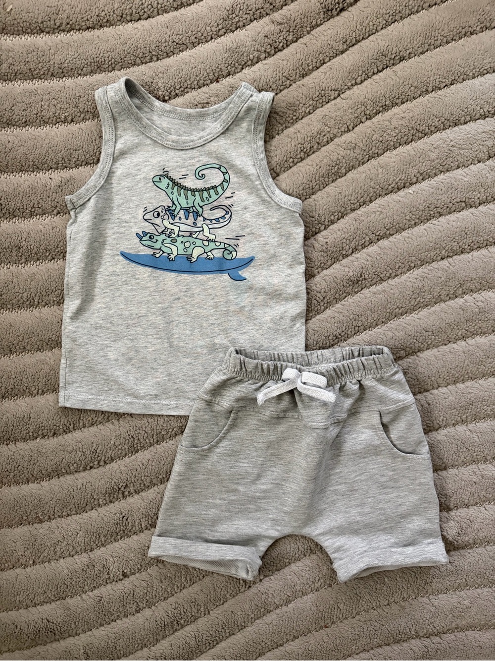 2-Piece Tank & Shorts Set- Size 18M